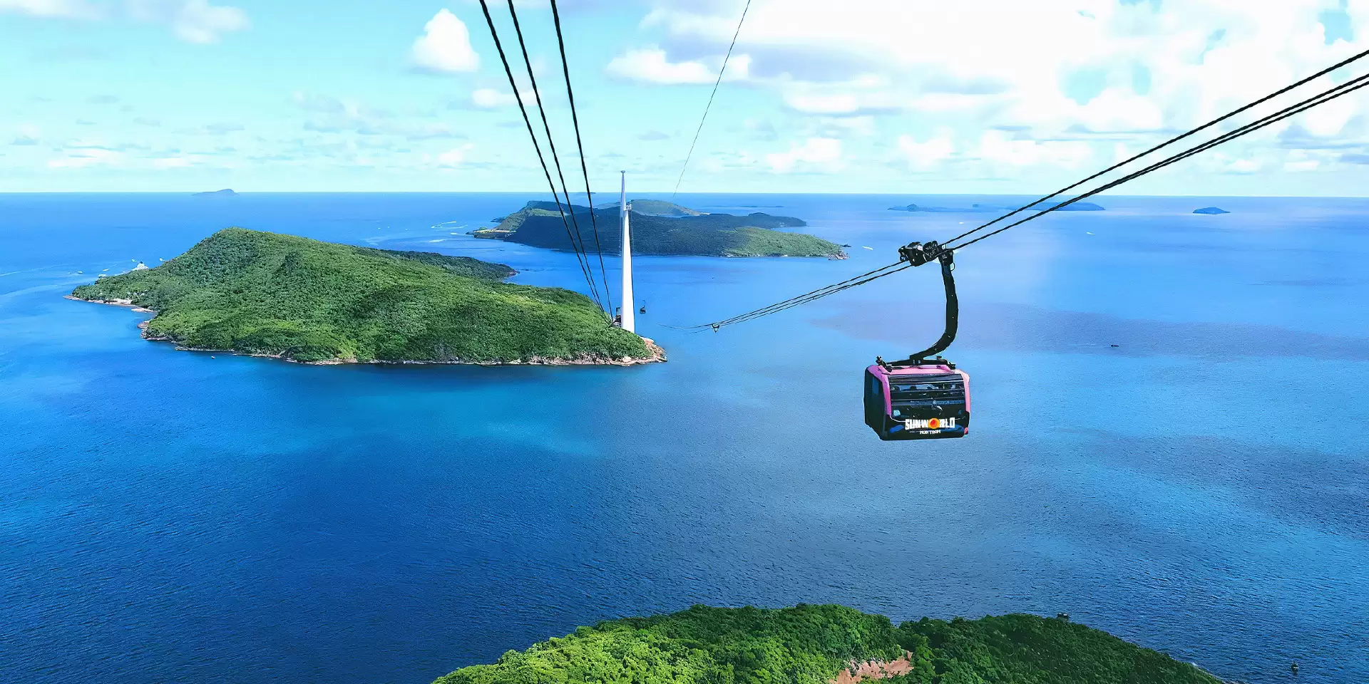 Hon Thom Cable Car